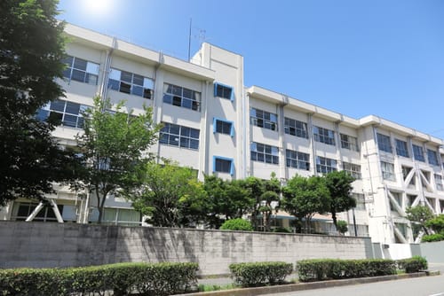 保護者や地域の声を再編の検討に取り入れてほしい