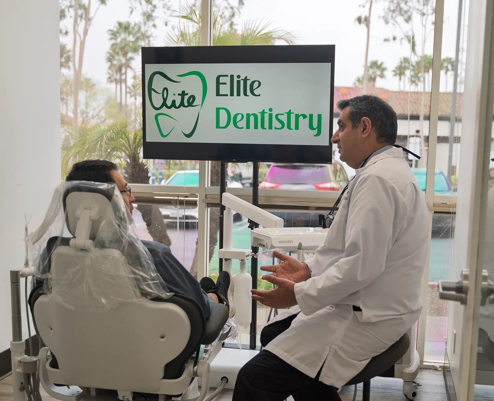 Patient getting gentle and caring dental check up at Elite Dentistry