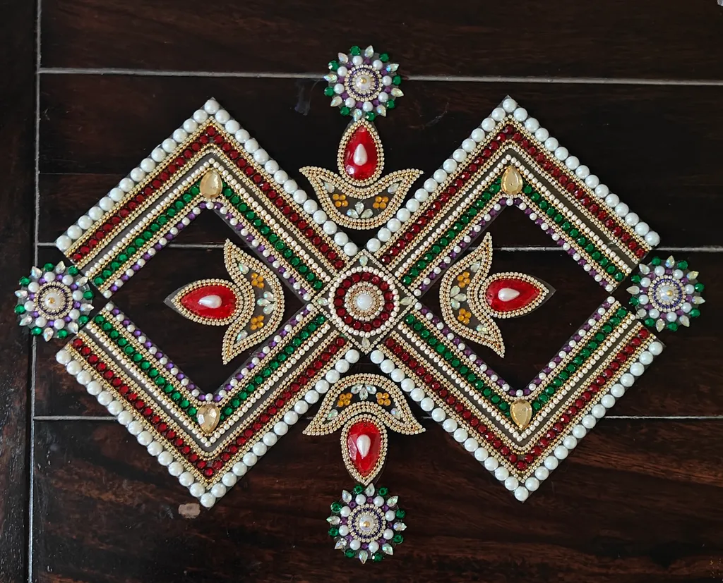 Swastik Handmade Kundan Rangoli 