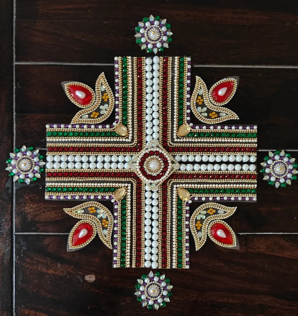 Swastik Handmade Kundan Rangoli 