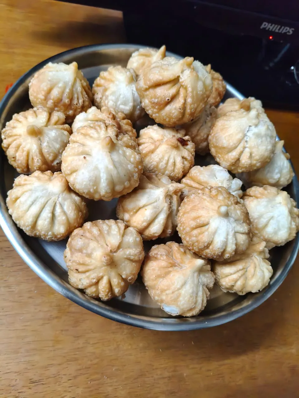 Fried Modak | तळणीचे मोदक 