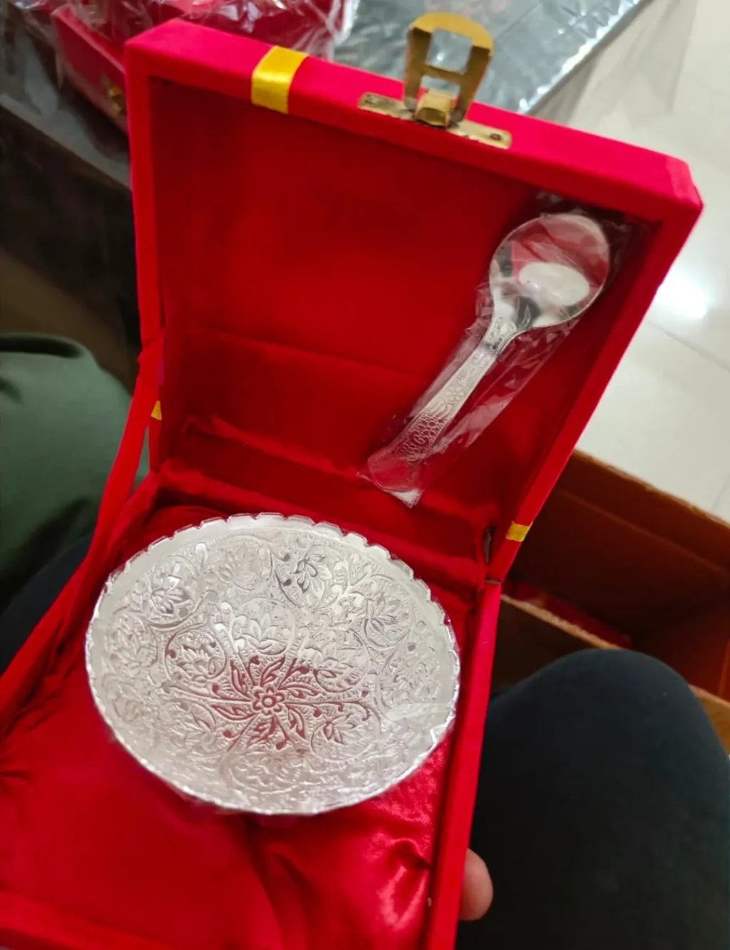 Provide gift items corporate gifts 