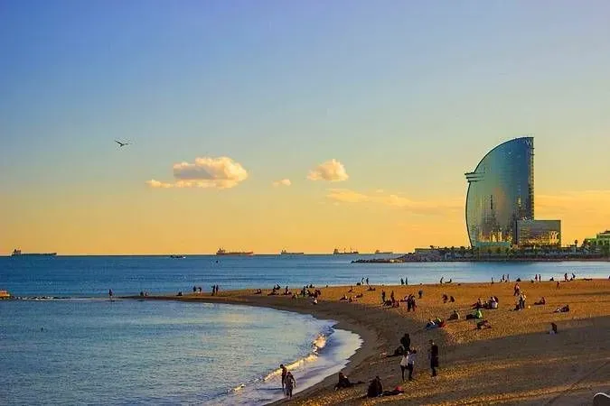 Barceloneta and its beach — long layover with time for the sea