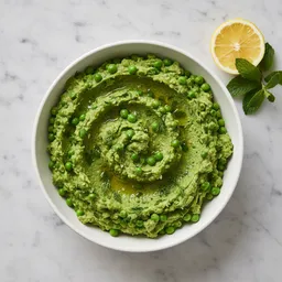 Cooked Green Peas Mashed With Fresh Herbs And Lemon Juice (creamy Spread)