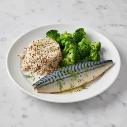 Steamed Mackerel With Broccoli And Quinoa