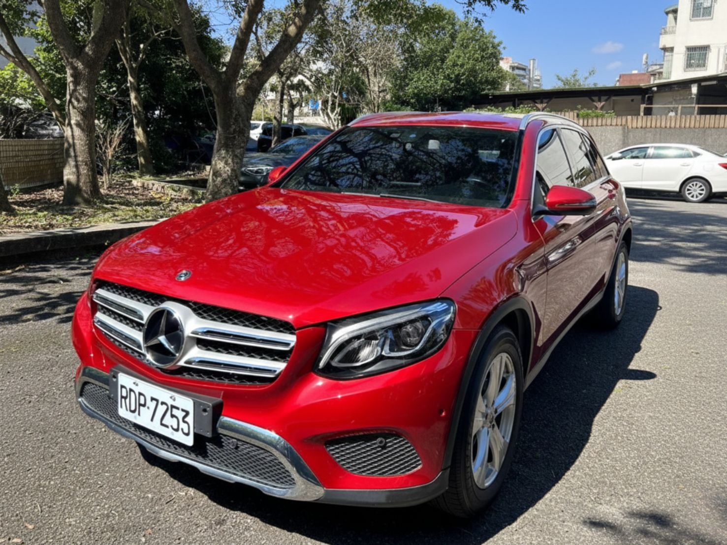 Mercedes-Benz 賓士租車推薦GLC200 2.0L