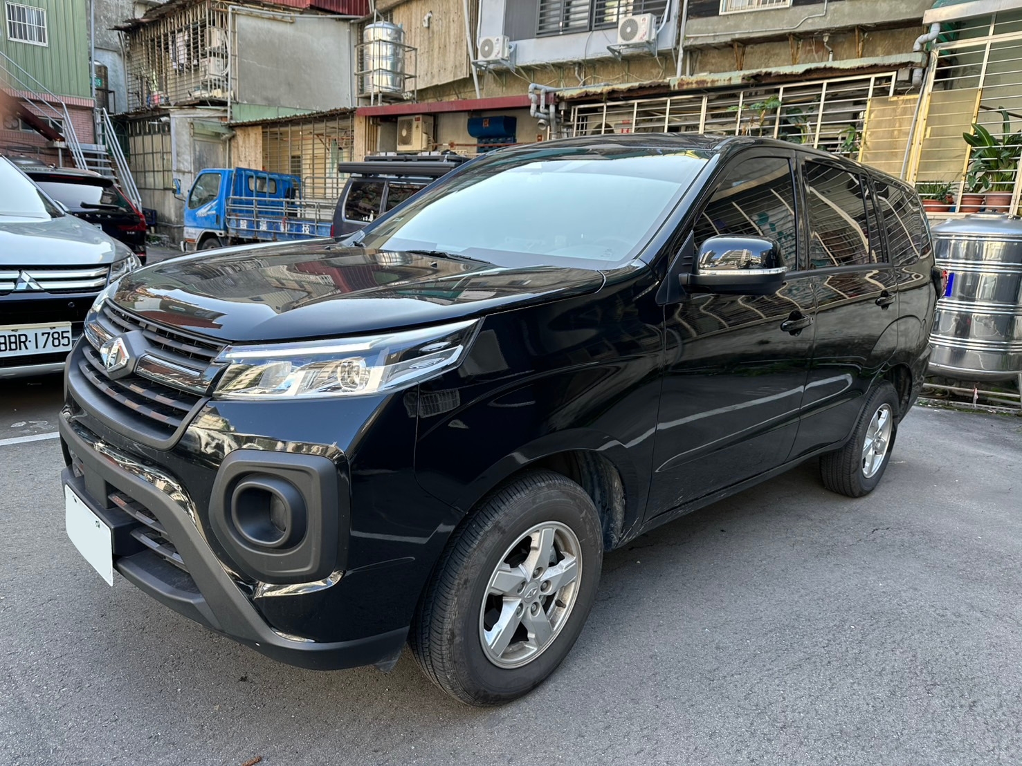 MITSUBISHI 三菱租車推薦 ZINGER 七人標準款