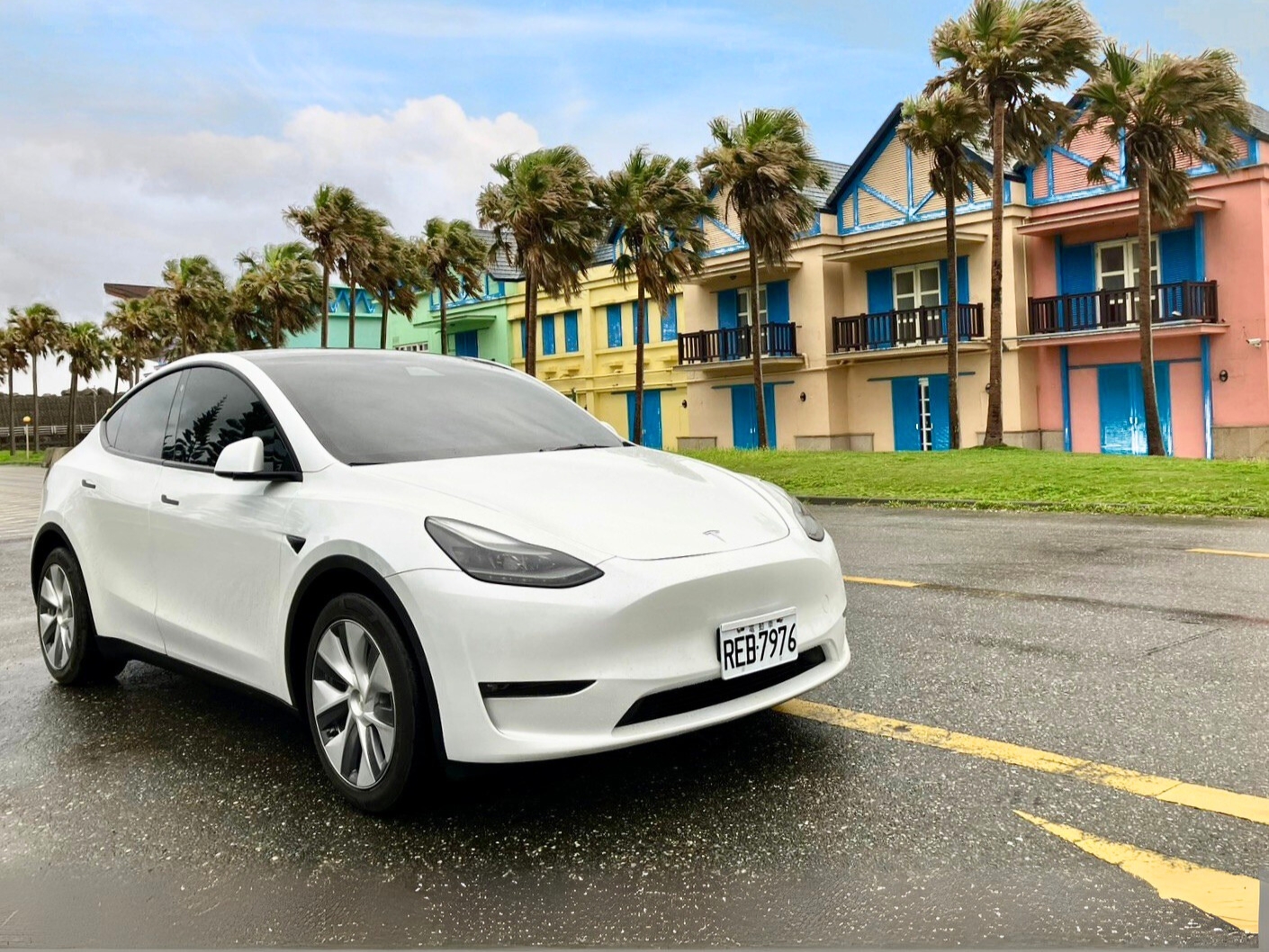 南港車站推薦 Tesla Model Y LR EAP