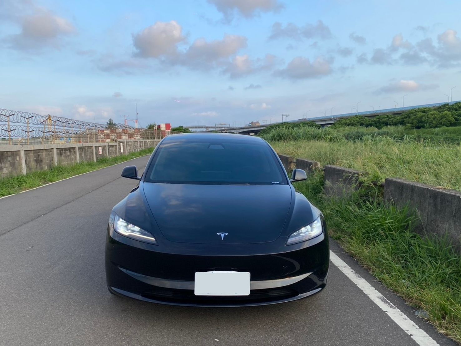 Tesla Model 3 煥新版 SR租車推薦