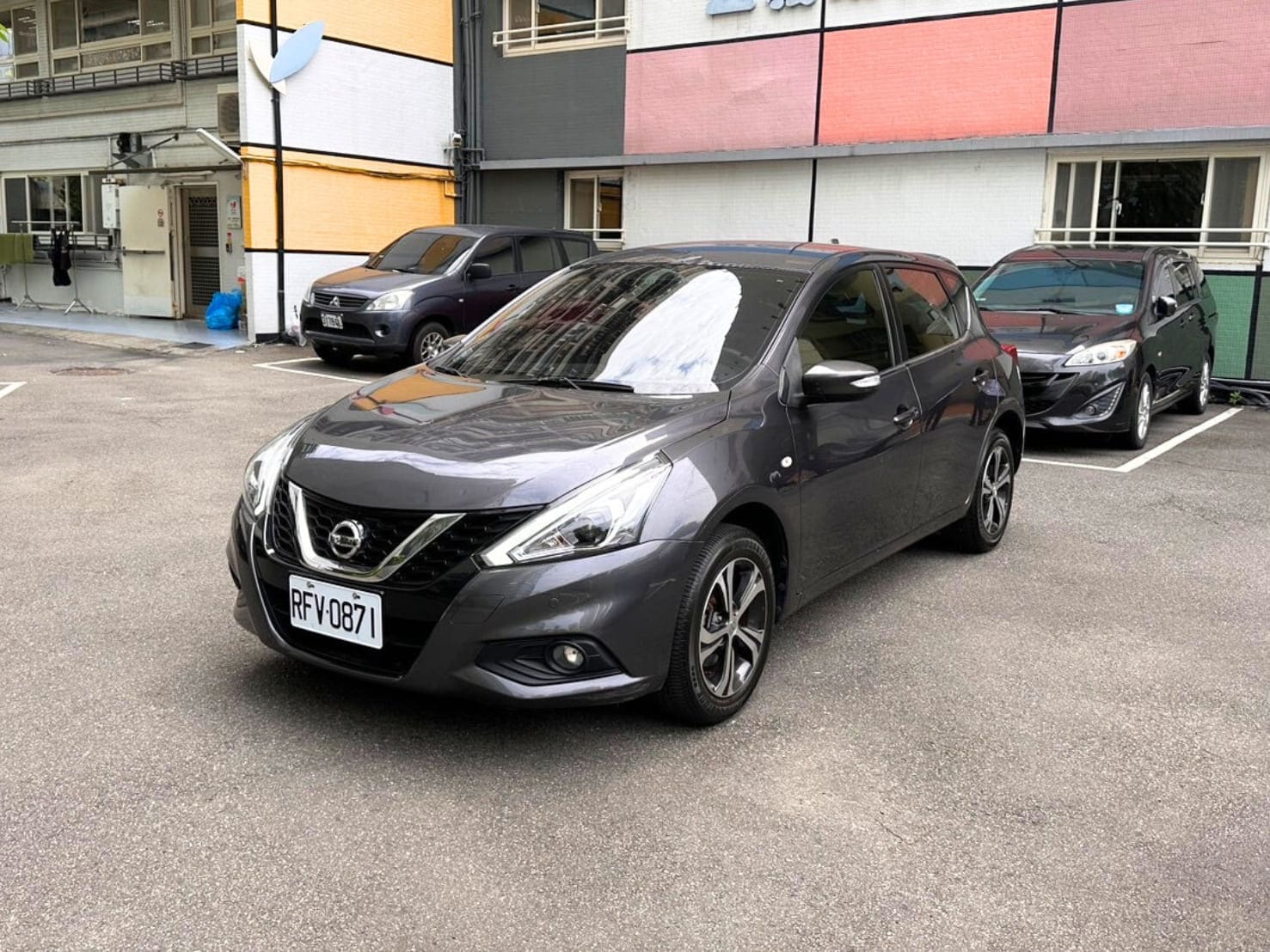 NISSAN Tiida 旗艦版租車推薦