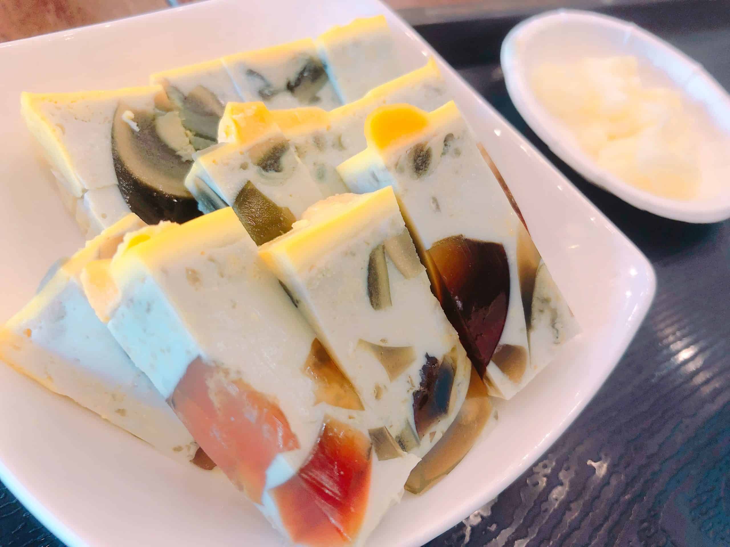 高雄五福扁食三色蛋