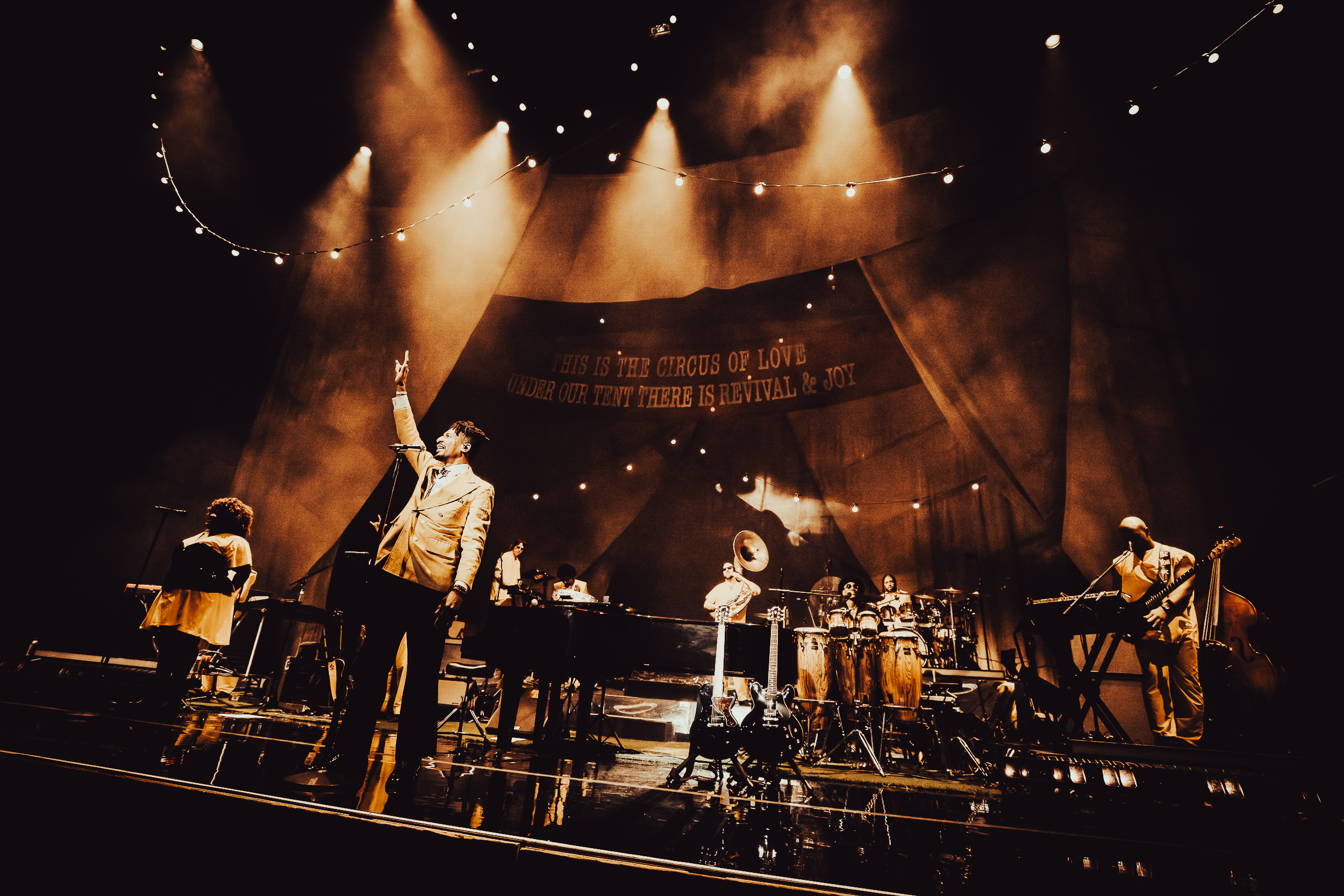 jon batiste | BIG MONEY, photo 5