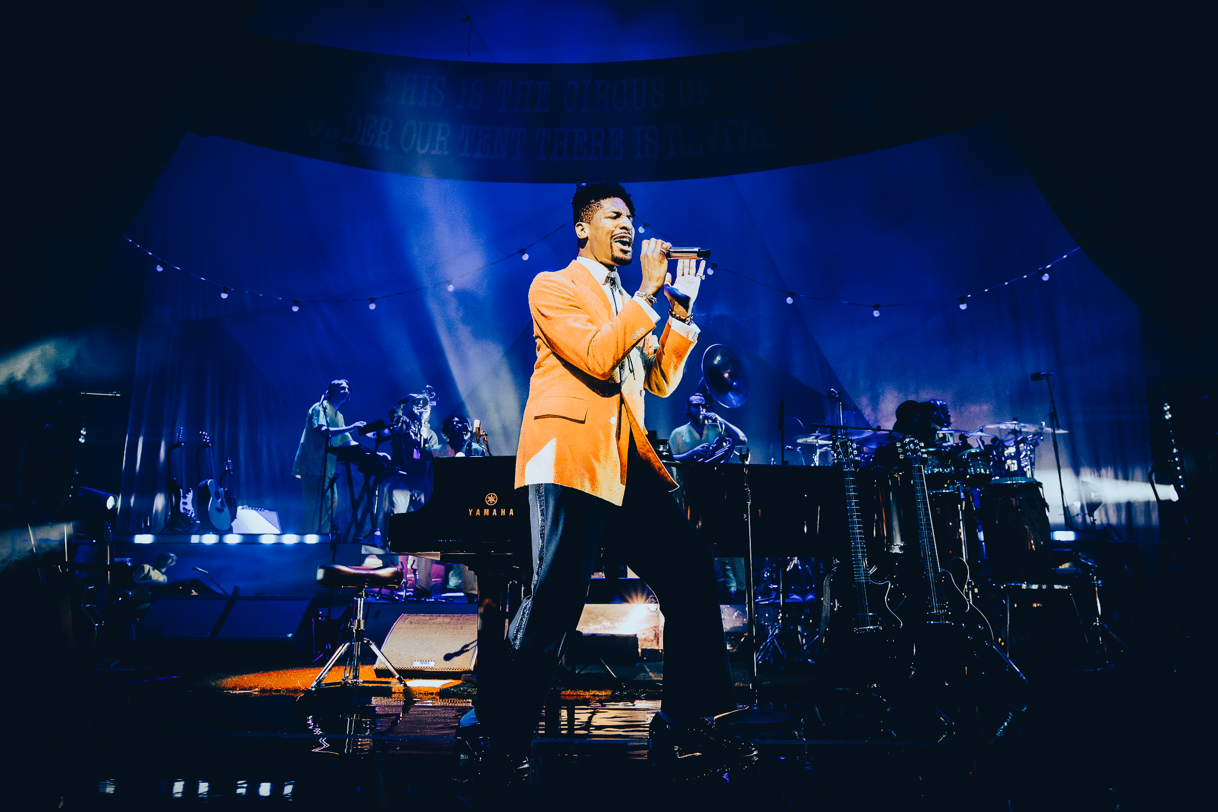 jon batiste | BIG MONEY, photo 4