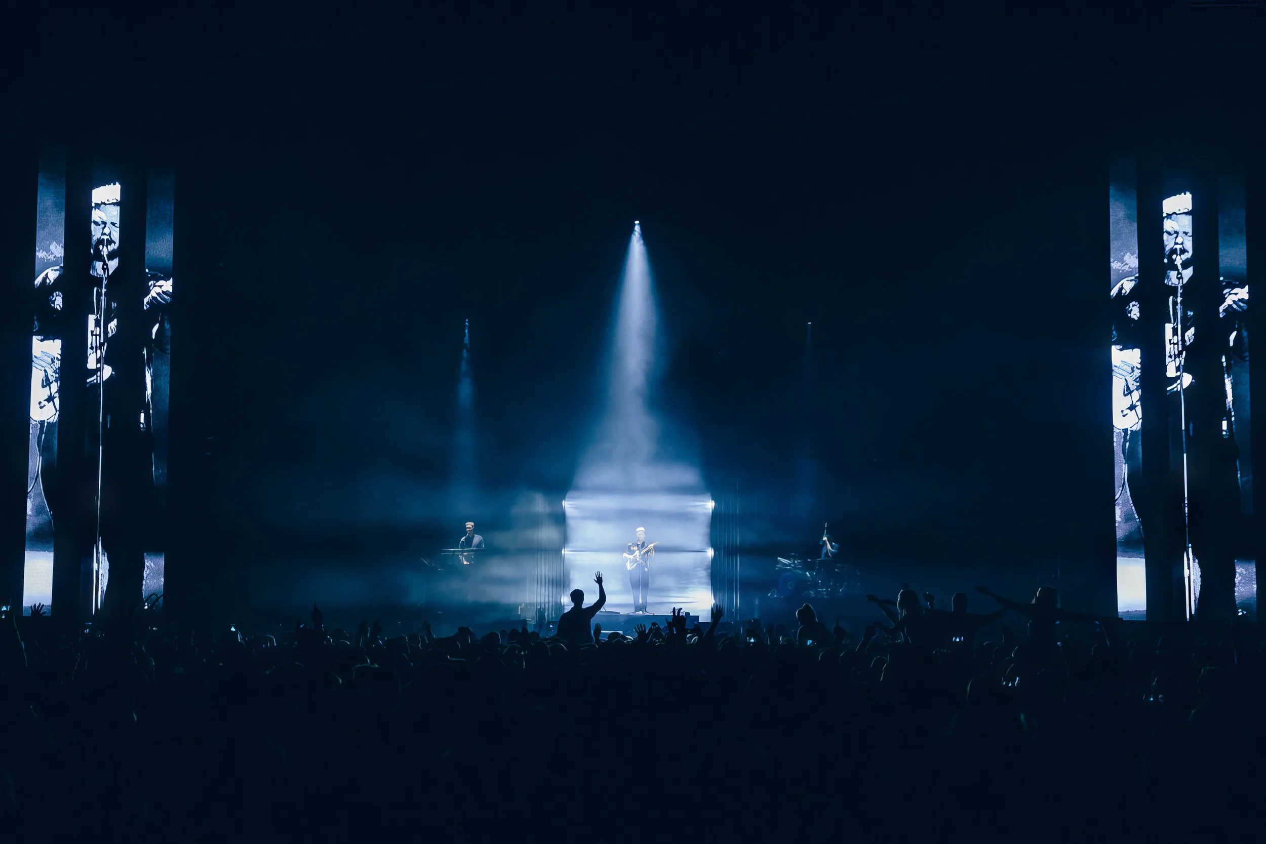 alt-j | RELAXER, photo 2