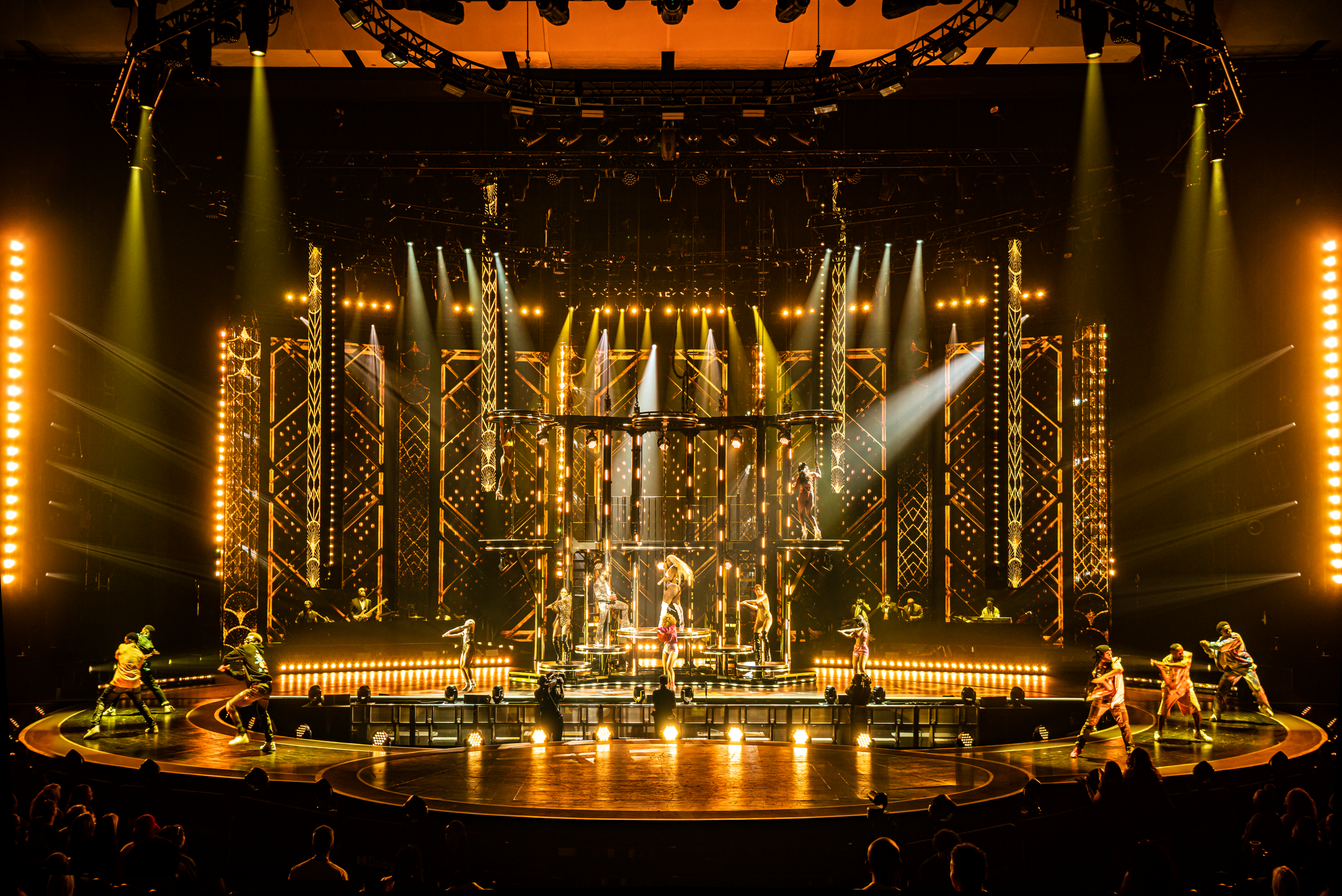 usher | MY WAY, photo 1