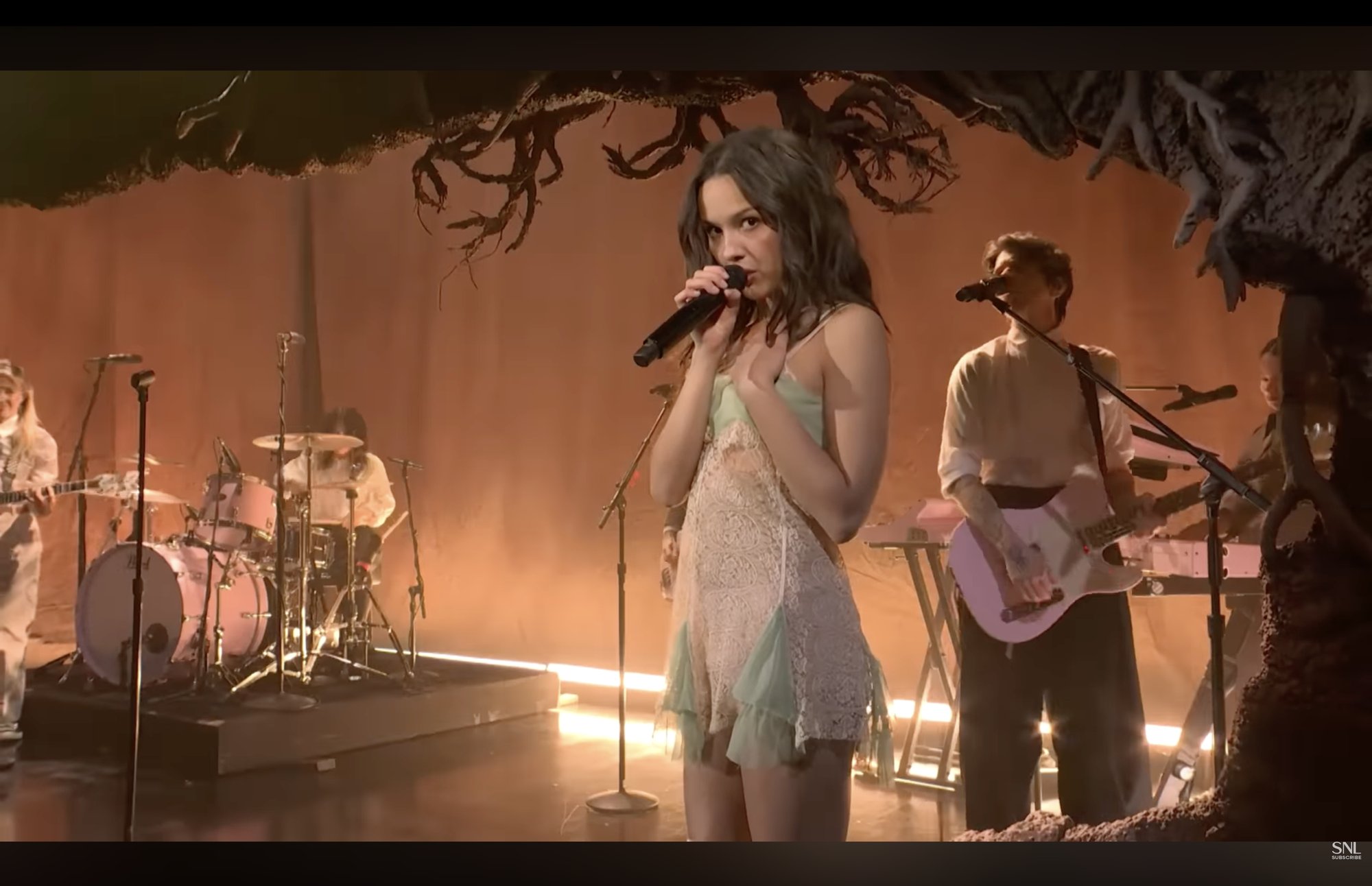 olivia rodrigo | SATURDAY NIGHT LIVE, photo 1