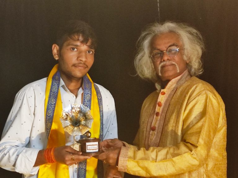 Santoor Maestro Tarun Bhattacharya Presented The Star Of Tomorrow Award