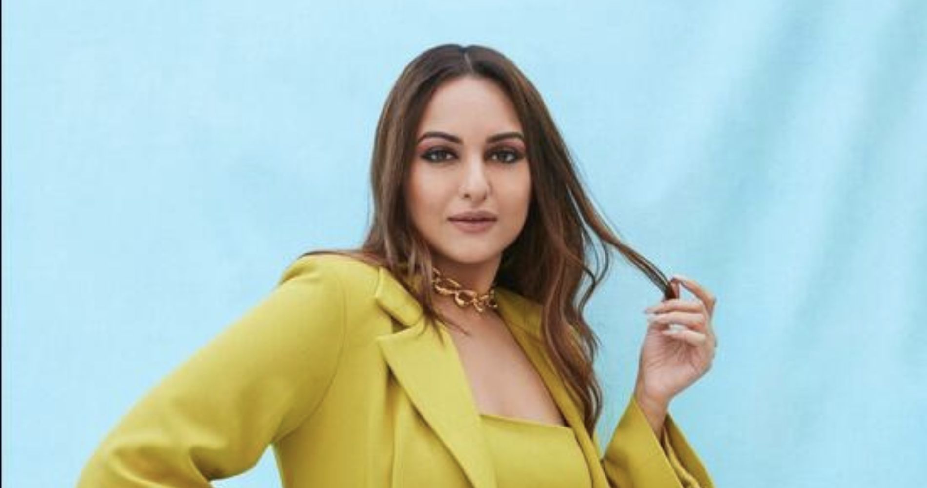 Sonakshi Sinha announces new music video with Zaheer Iqbal