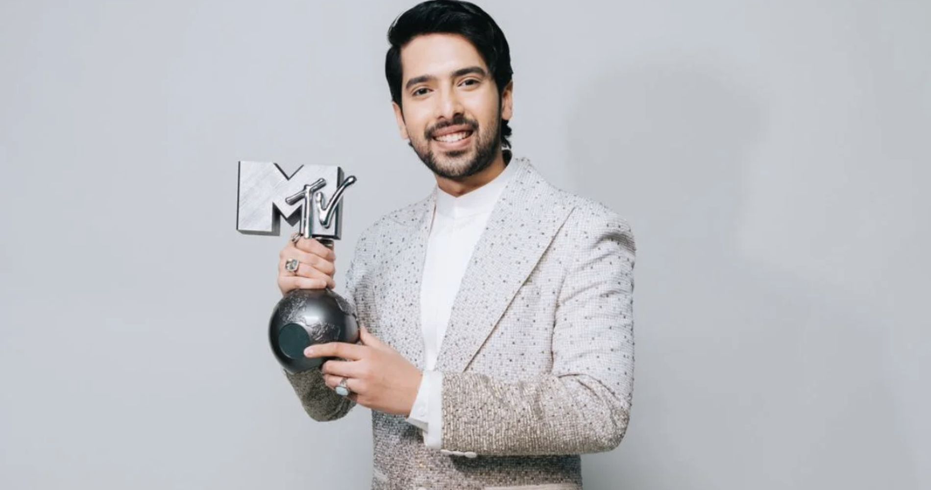 Pop icon Armaan Malik has once again made history by