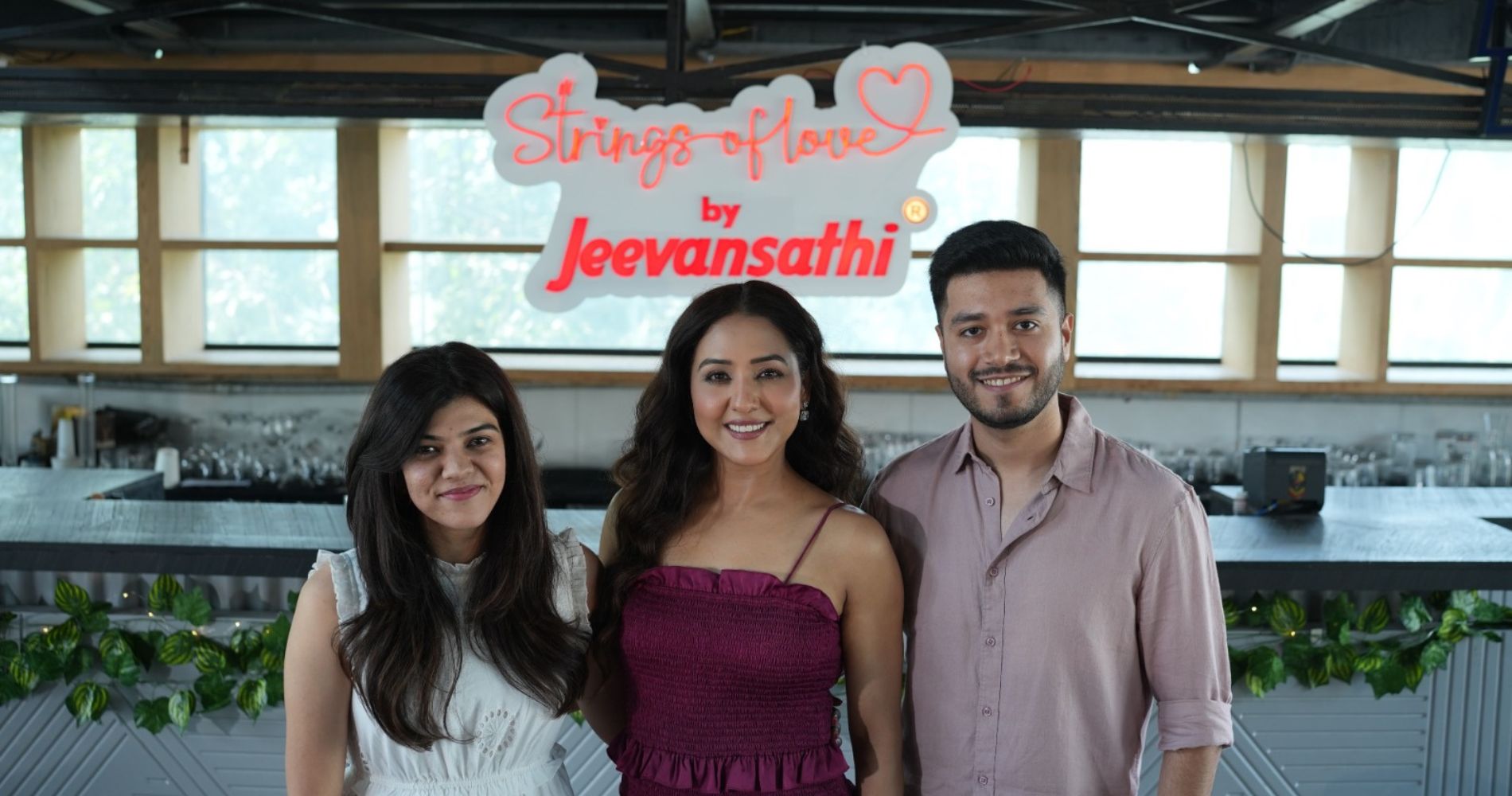 Jeevansathi Surprises Yet Another Couple With #StringsOfLovebyJS Featuring Neeti Mohan