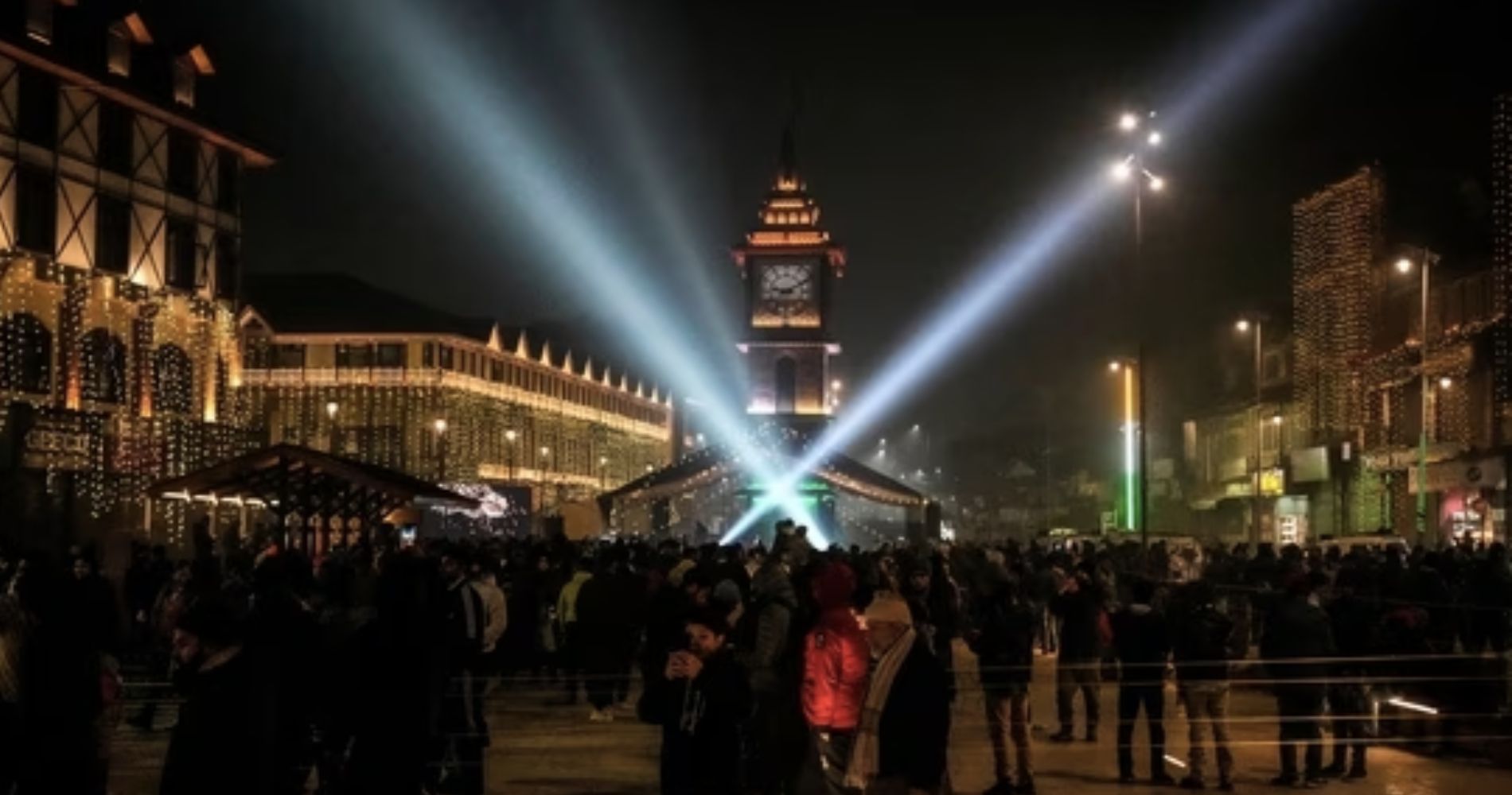 Srinagar's Lal Chowk Transforms Into A Festive Wonderland For Unforgettable New Year