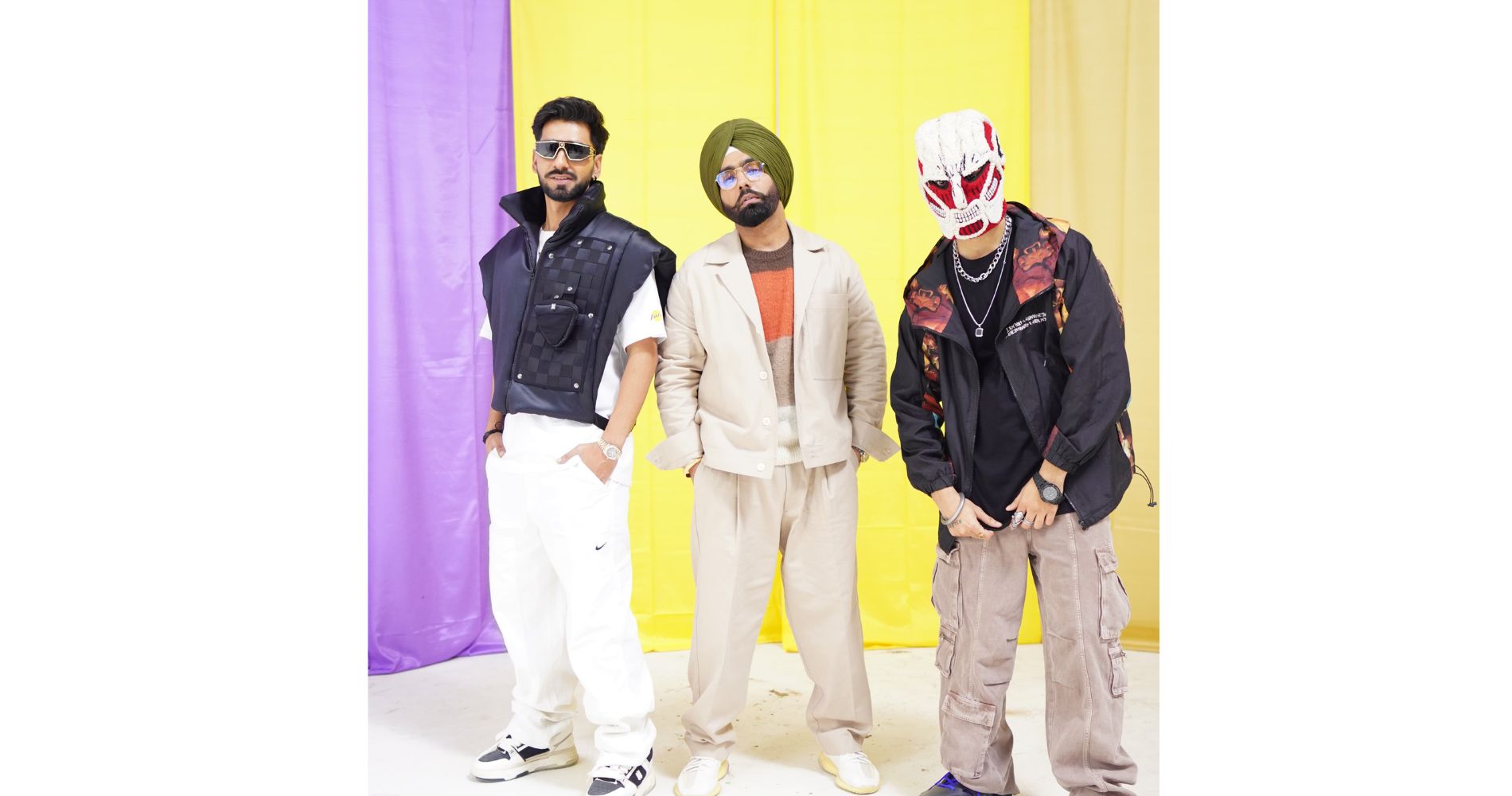 Maninder Buttar Teams Up With Anjali Arora And Ammy Virk