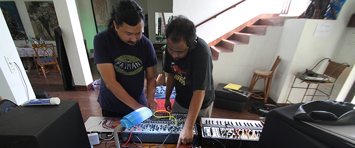 The Synth Makers of India #2: Synthfarm