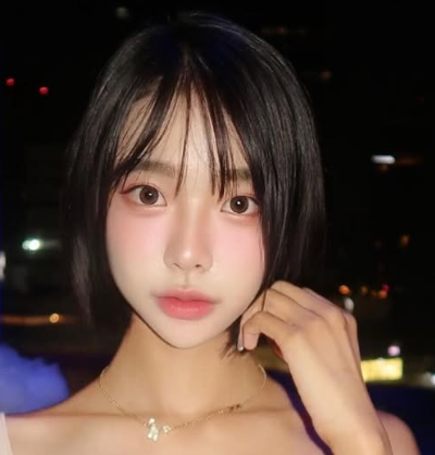 민아