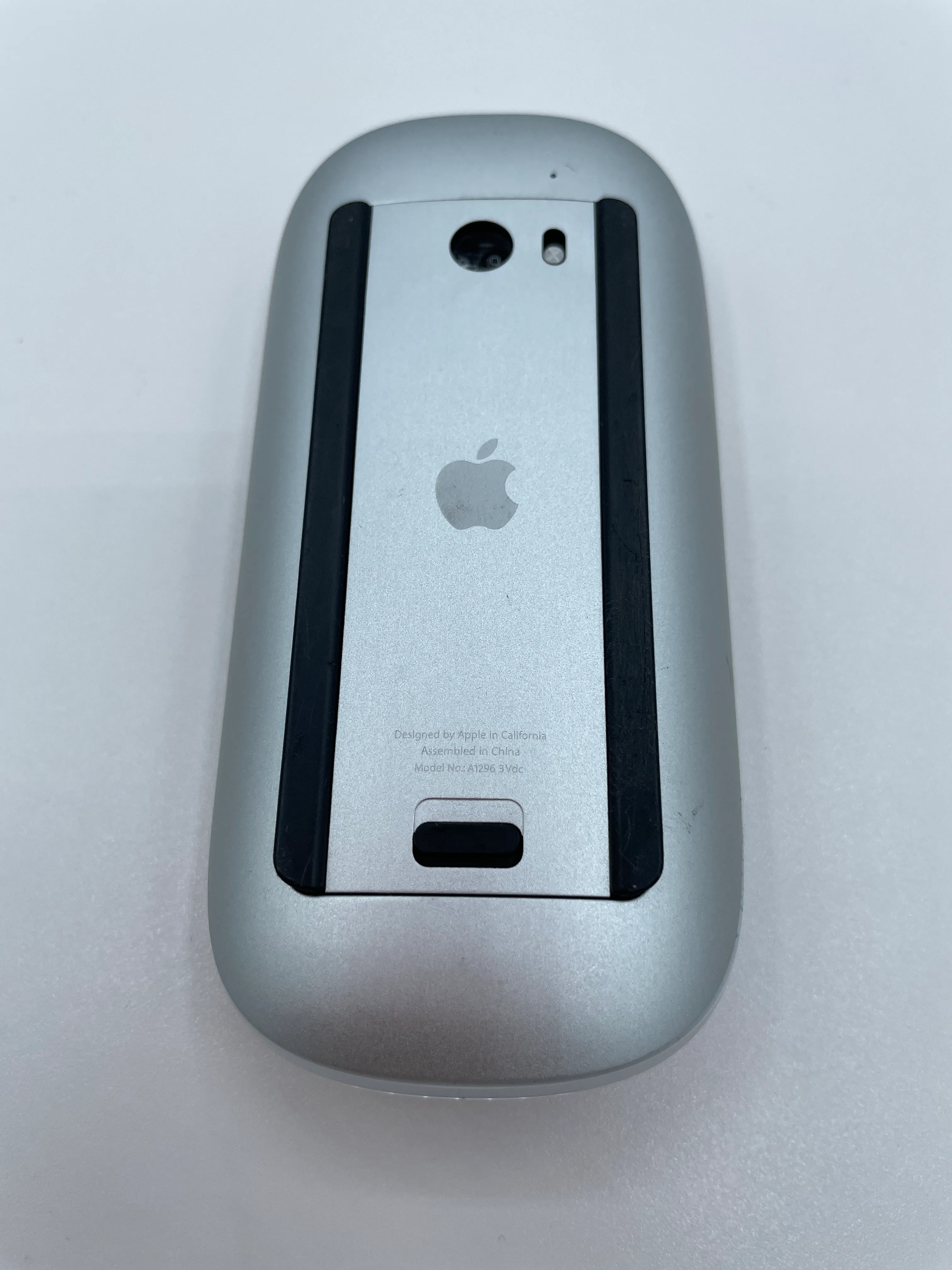Apple Bluetooth Magic Mouse (1st generation) media