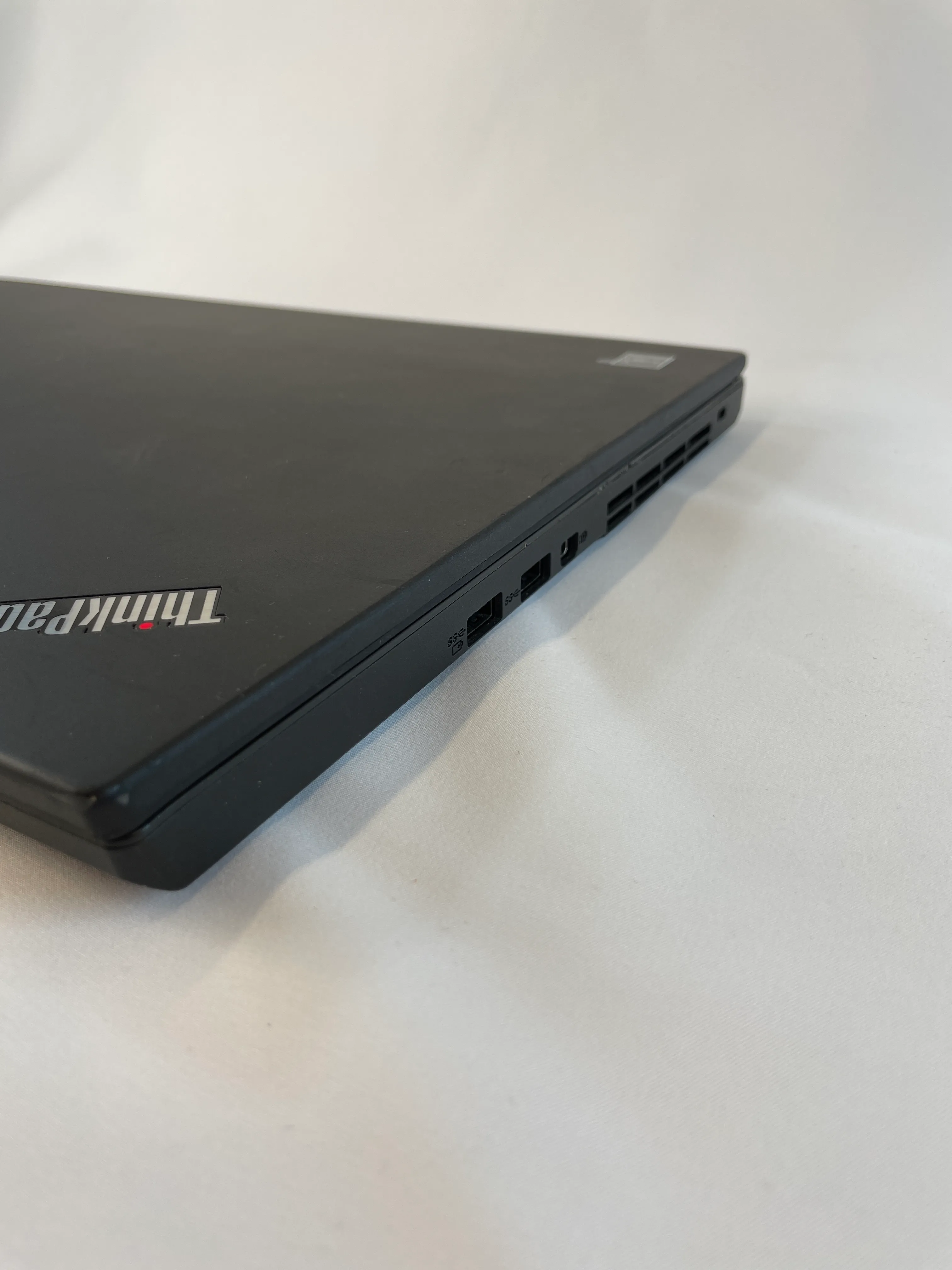 Lenovo ThinkPad T550 Laptop media