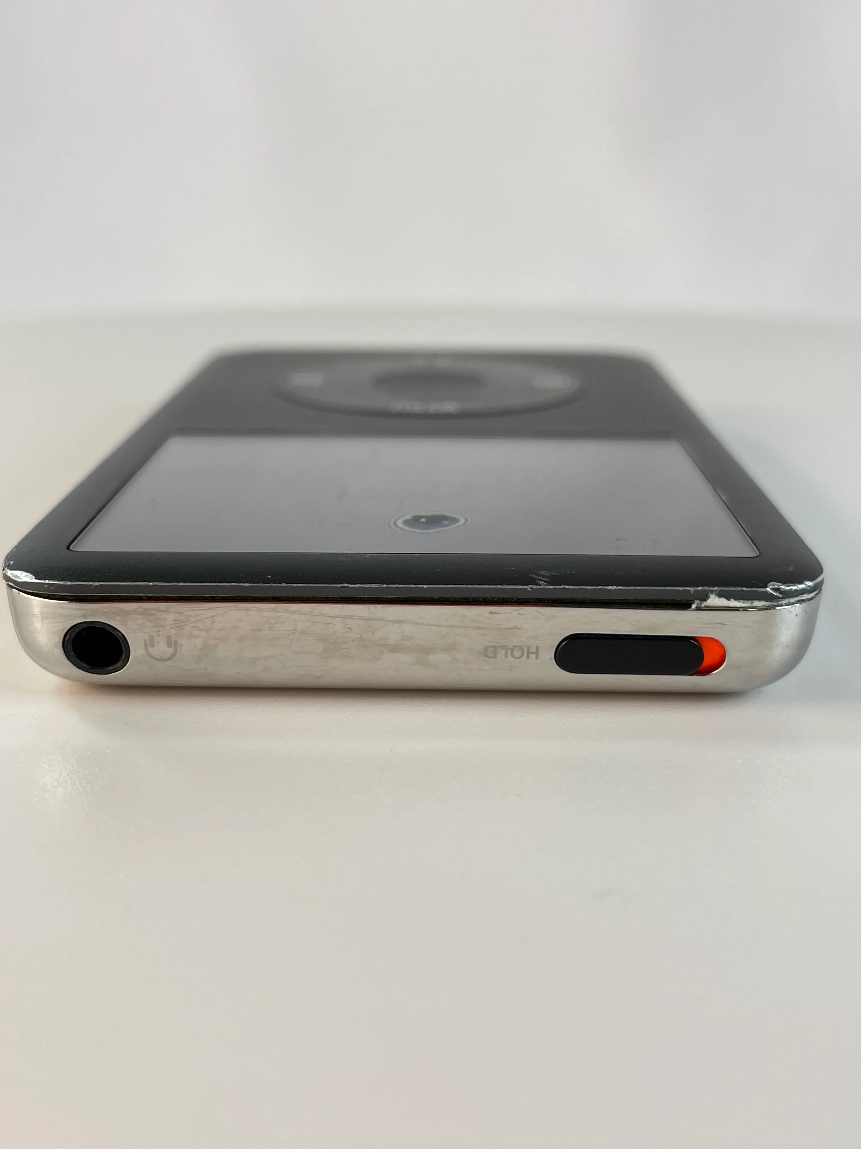 Apple iPod Classic 6th Generation A1238 (Black - 120 GB) media