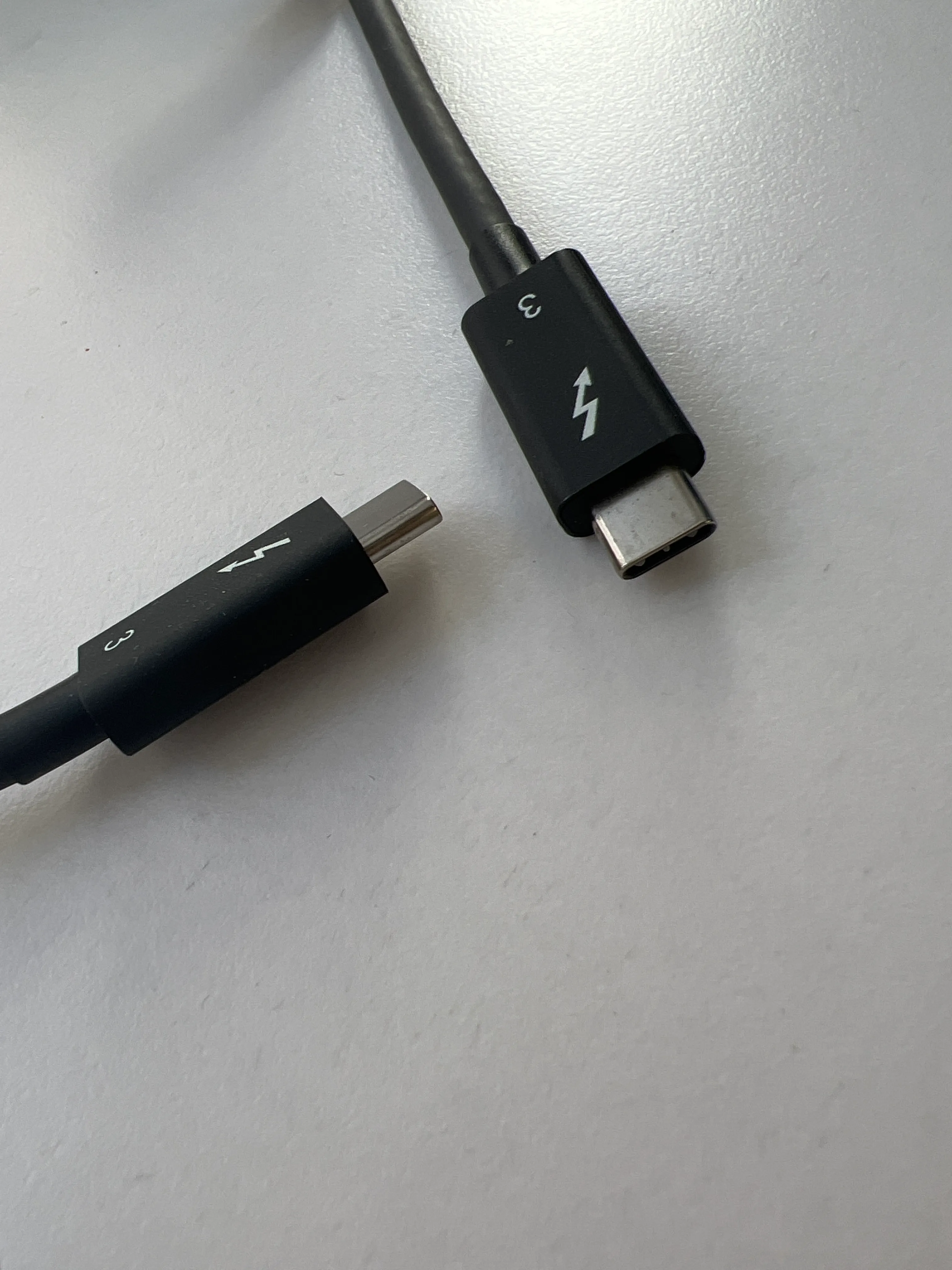 Lenovo ThinkPad USB-C Dock media