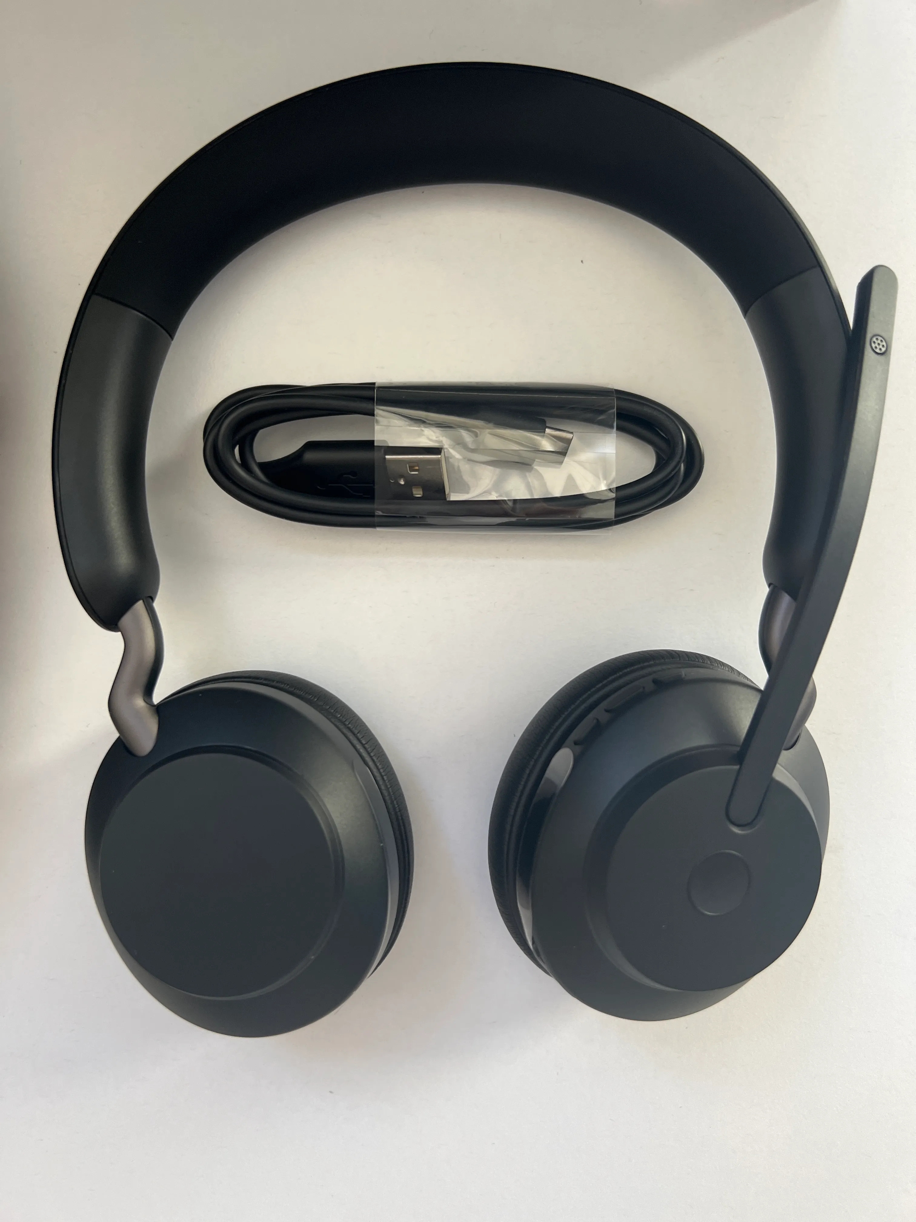 Evolve 2 65 Bluetooth Jabra Headphones media