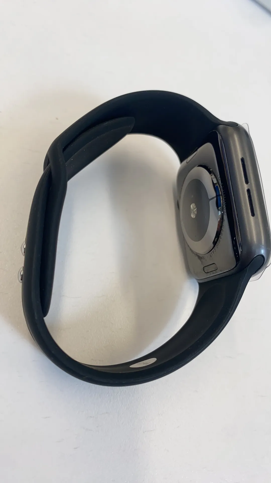 Apple Watch Series 5 - 44mm - Aluminum Space Gray media