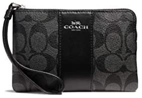 Corner Zip Wristlet