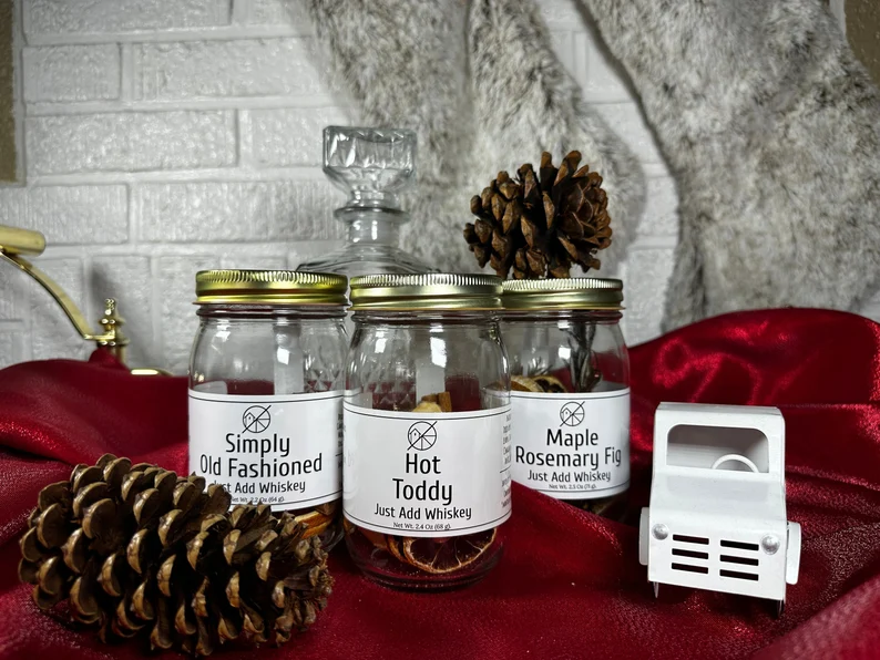 Whiskey Lover's Cocktail Infusion Kit