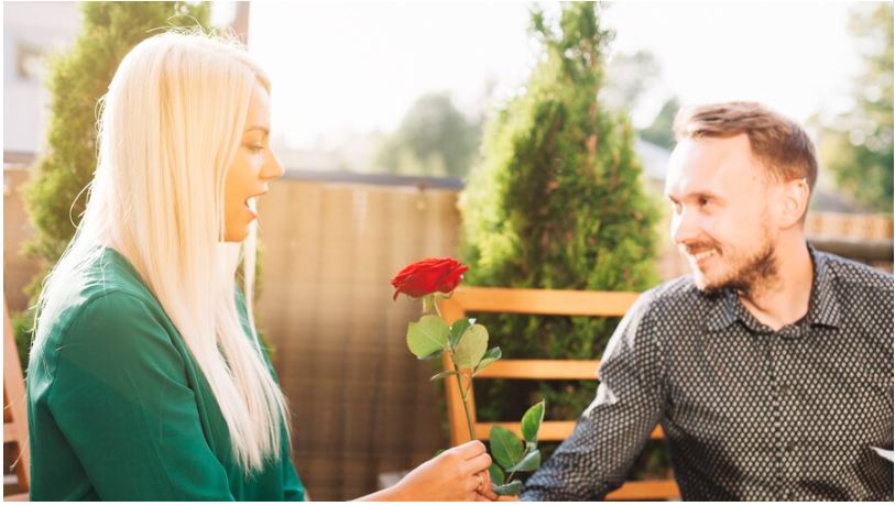 12+ Ultimate Things You Should Know Before Dating An Older Man