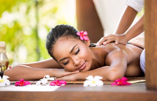 Hire a Massage Therapist to Come to Your Home