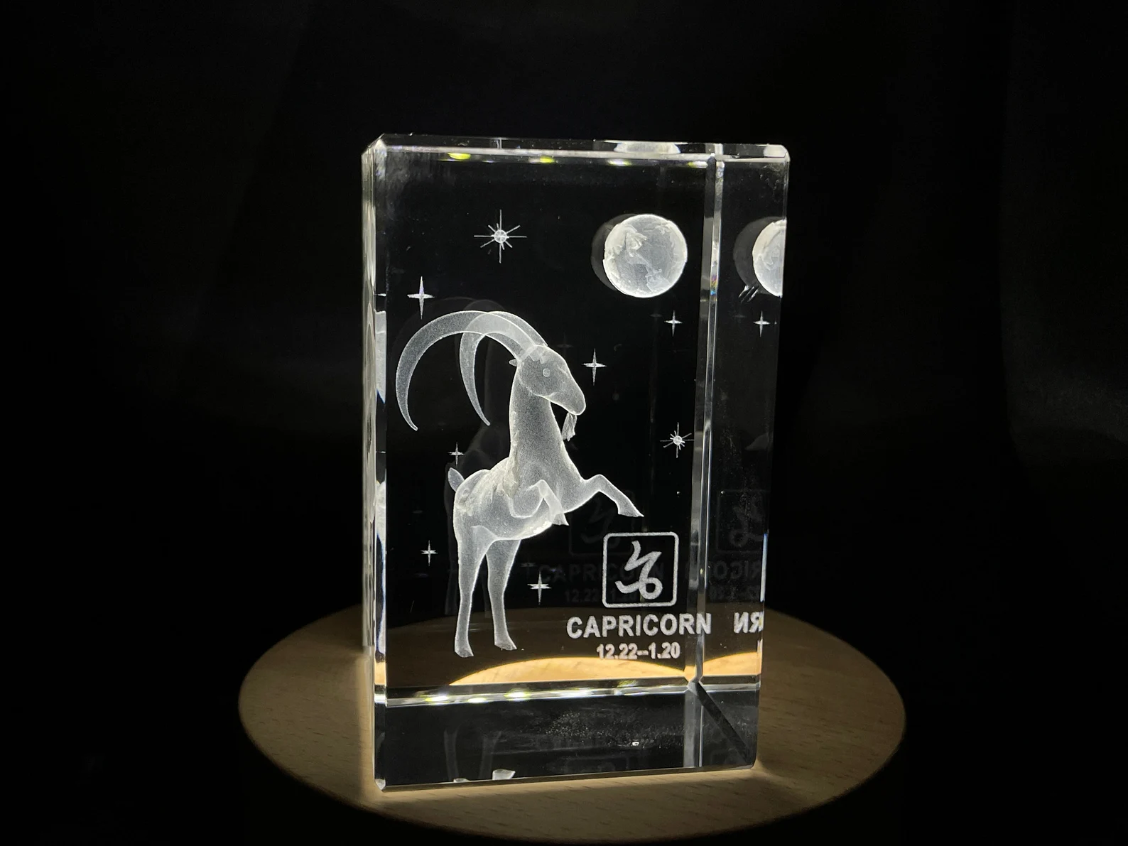 capricorn clock 3d