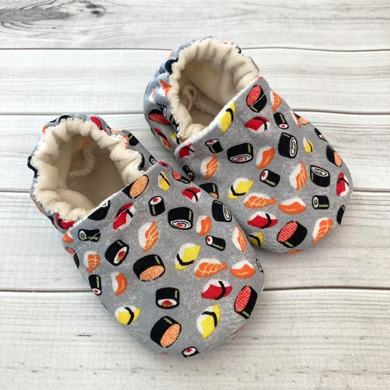 https://storage.googleapis.com/loveable.appspot.com/blog/uploads/2023/03/28132731/Sushi-baby-booties.jpg