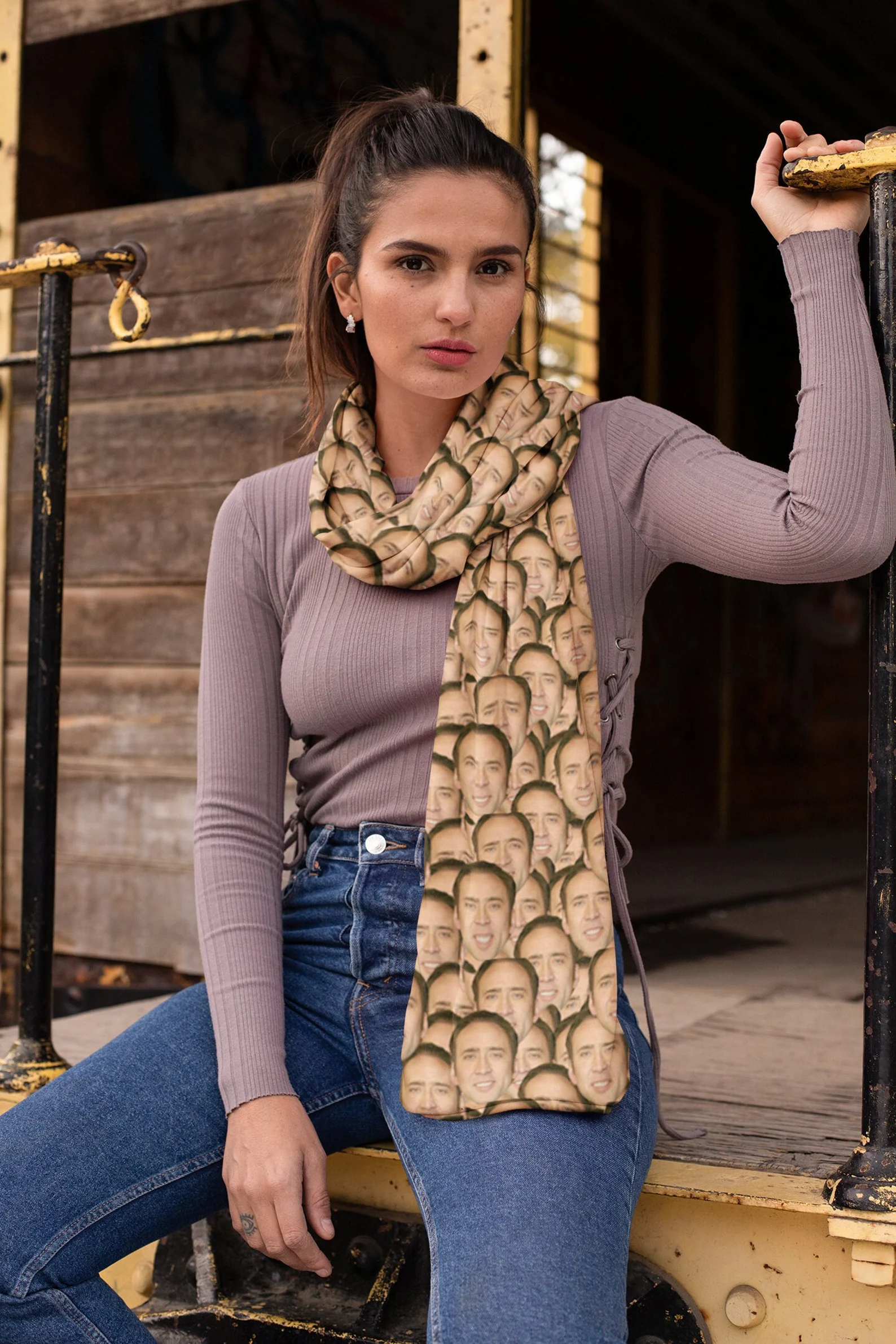 nicolas cage scarf