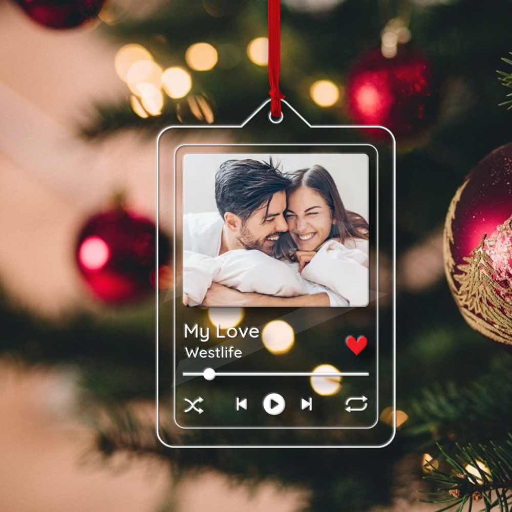 20 Touching Christmas Gifts For Your Girlfriend To Capture Her Heart