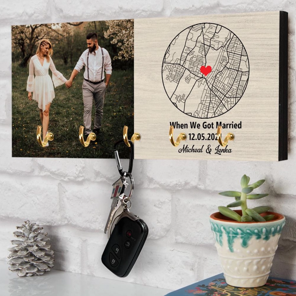 19 Heartwarming Gifts for Your Fiancé