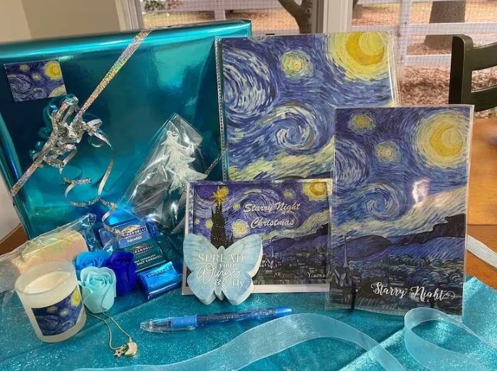 https://storage.googleapis.com/loveable.appspot.com/blog/uploads/2023/05/28090000/Starry-Night-Gift-Box.jpg