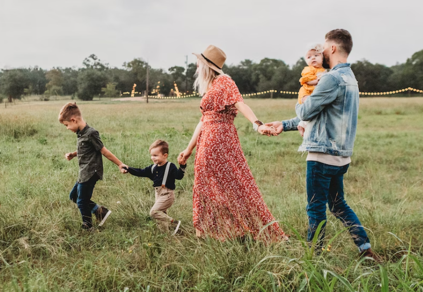 4 Main Principles of Free-Range Parenting