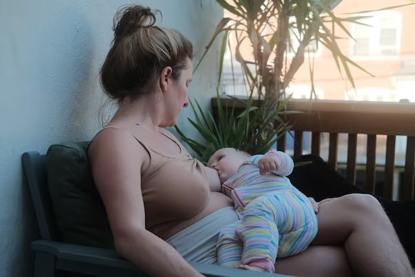 The 40 Best Breastfeeding Tips For New Mothers