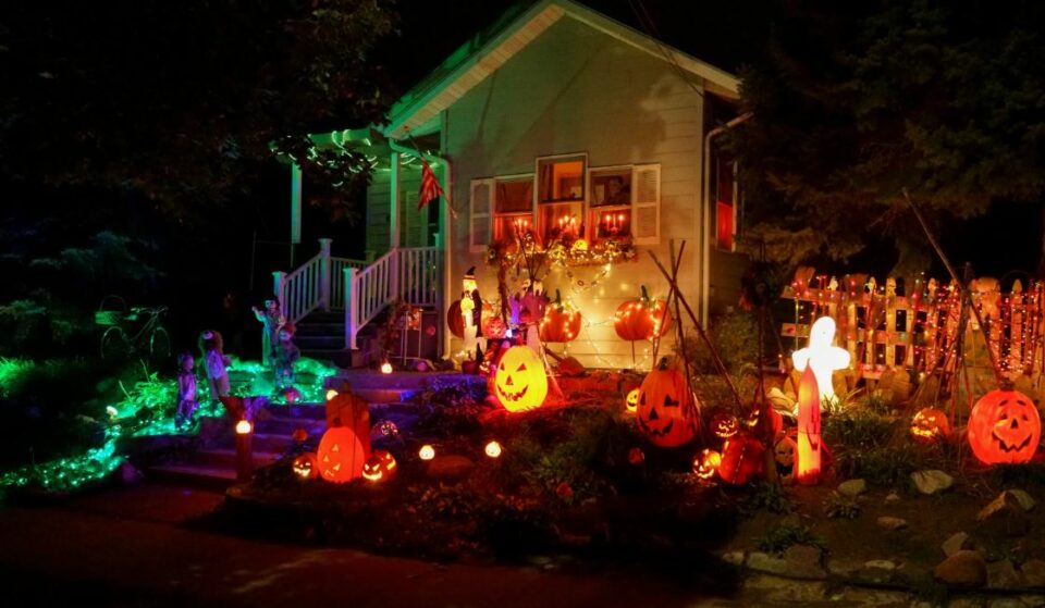 Importance and Popularity of Decorated Halloween Homes