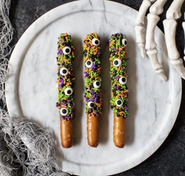 Halloween Pretzels