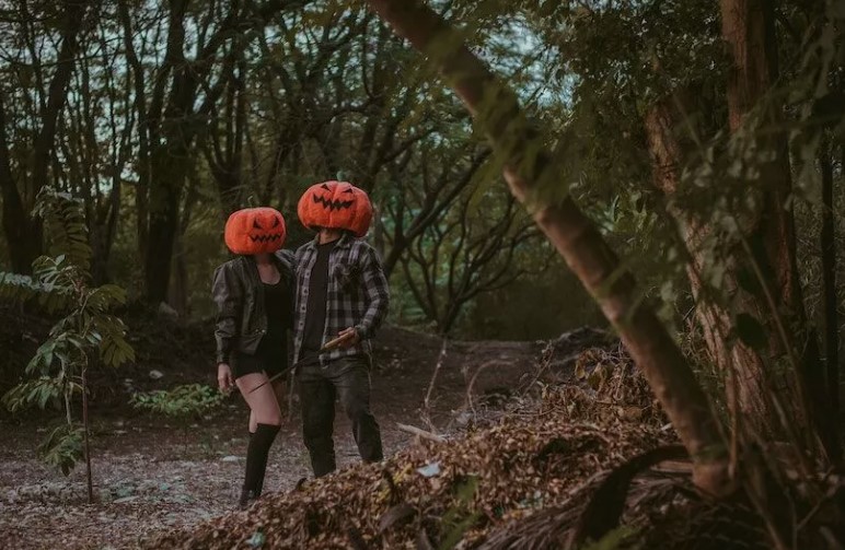 Halloween Photoshoot Ideas