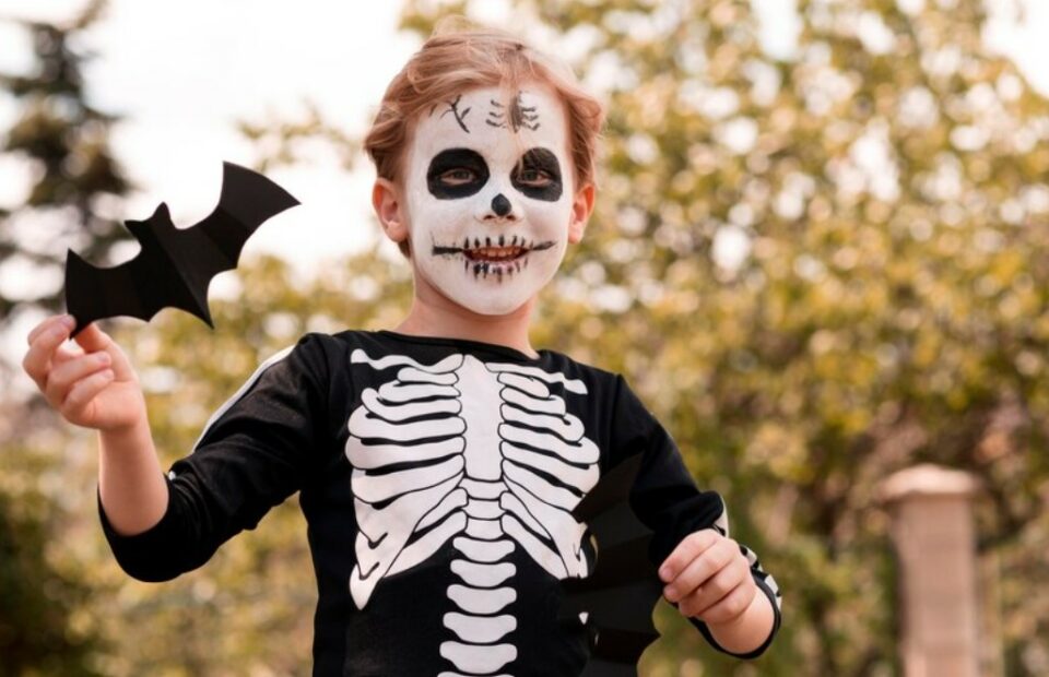 152 Hilarious Halloween Puns 2024 that'll Make Your Friends and Family ...